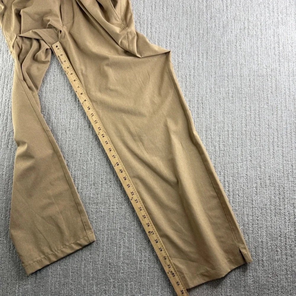 Under Armour Mens Loose Fit Golf Pants Tan Khaki Size 42x34 1309547-234